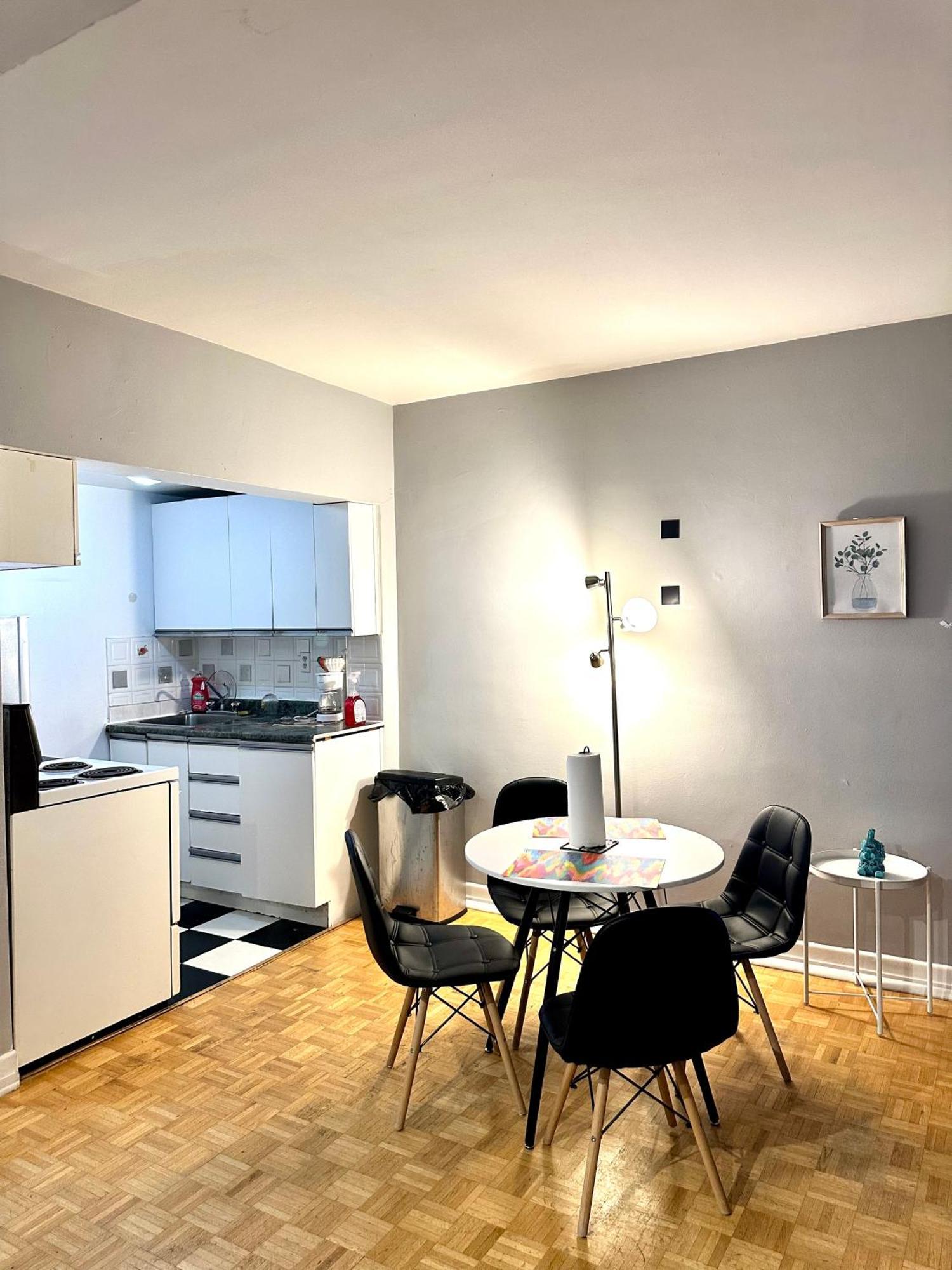 Apartament Affordable Cuttie 4 Persons 2 Beds In Downtown Montreal Zewnętrze zdjęcie