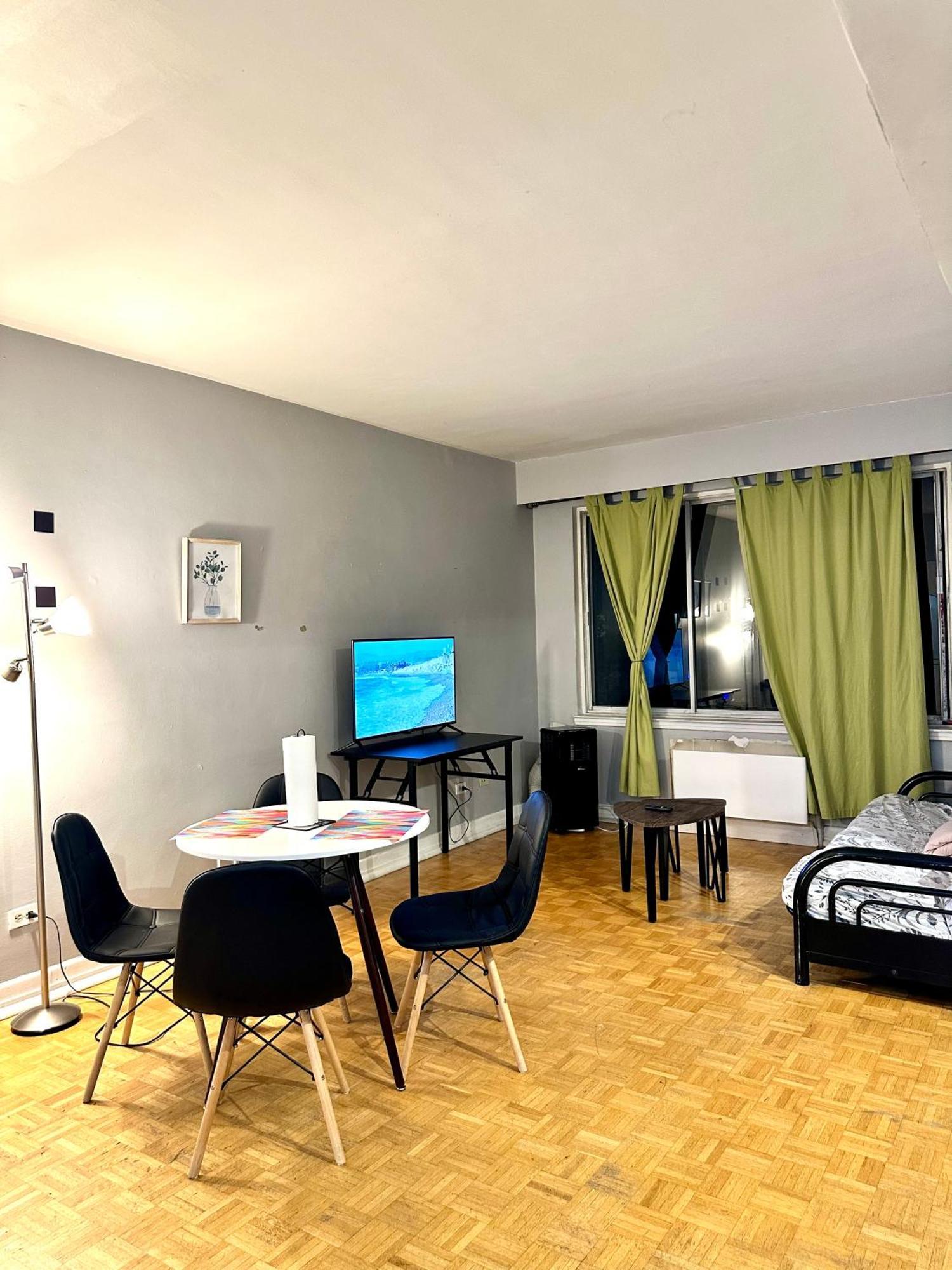 Apartament Affordable Cuttie 4 Persons 2 Beds In Downtown Montreal Zewnętrze zdjęcie